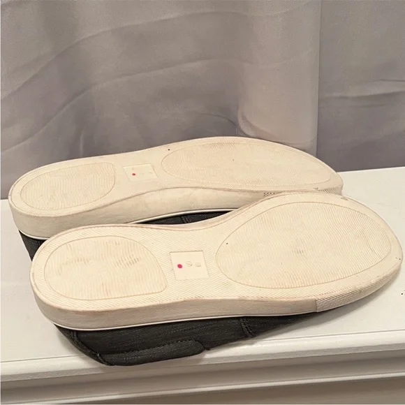 Classic Grey Canvas Slip-On Shoes / Men 10 / NWT - Picture 6 of 6